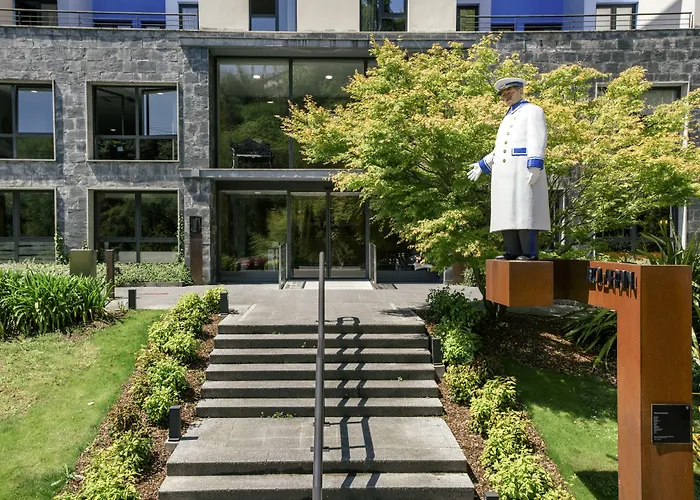 欧拉莱茵酒店 公寓 *