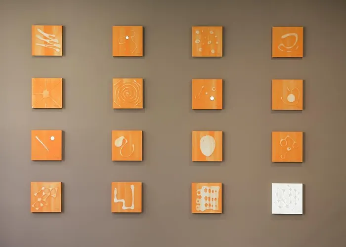 欧拉莱茵酒店 *